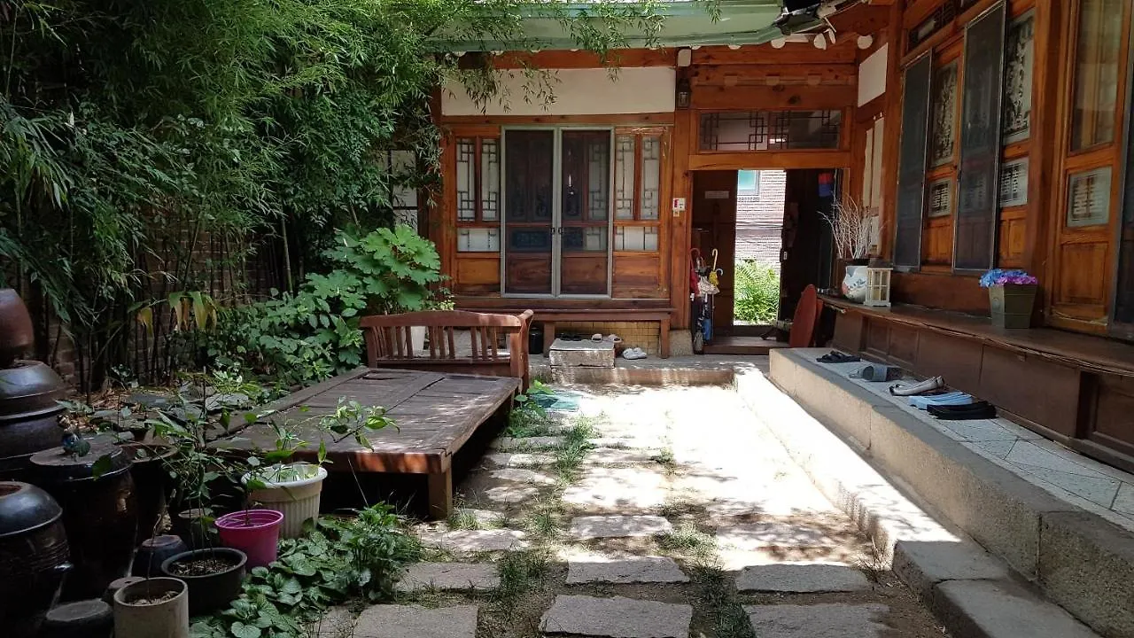 Gongsimga Hanok Guesthouse Seoul Guest house